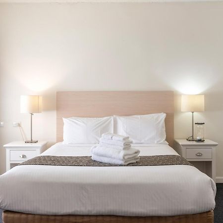 Adelaide Granada Motor Inn Екстер'єр фото
