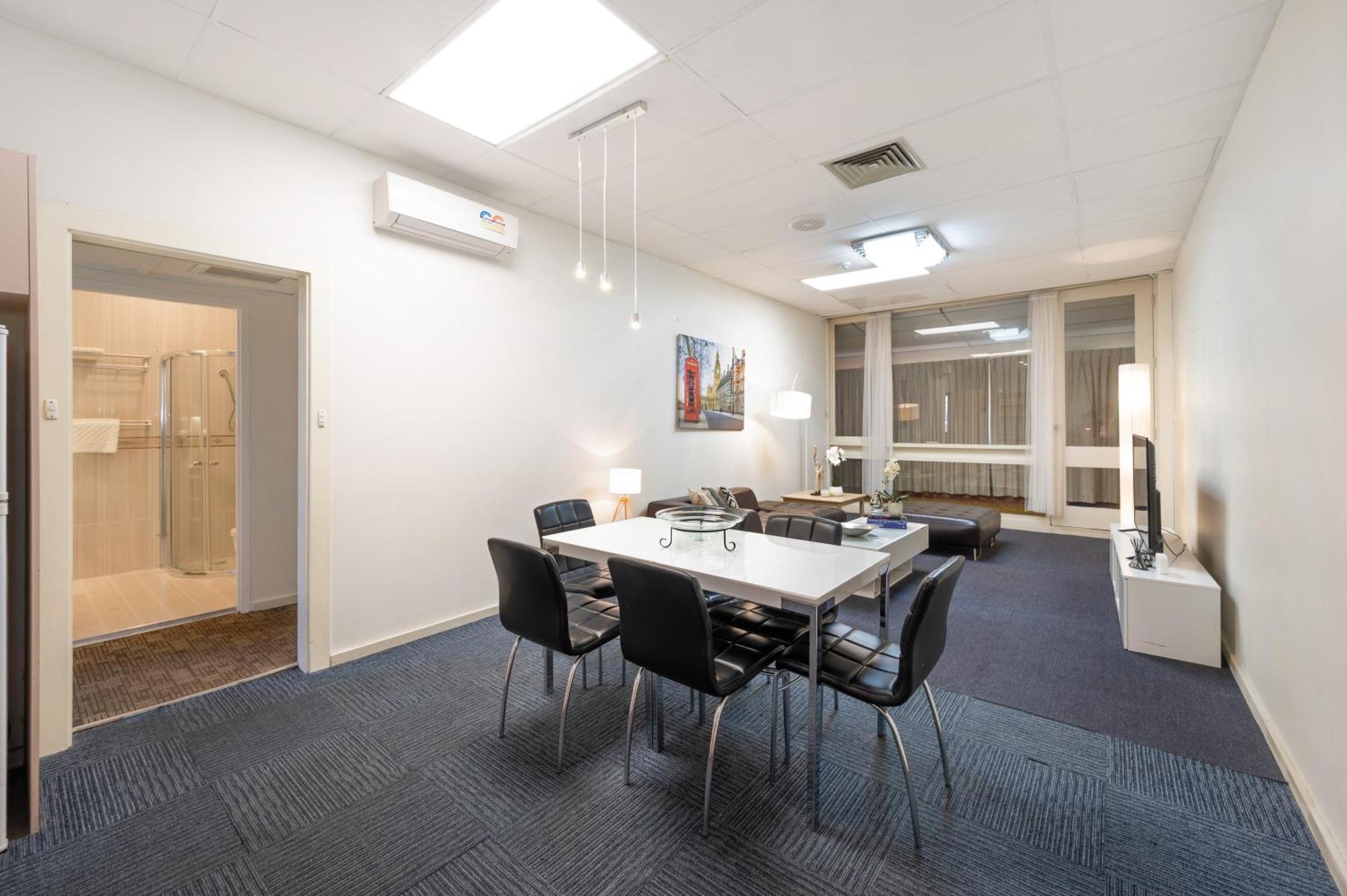 Adelaide Granada Motor Inn Екстер'єр фото
