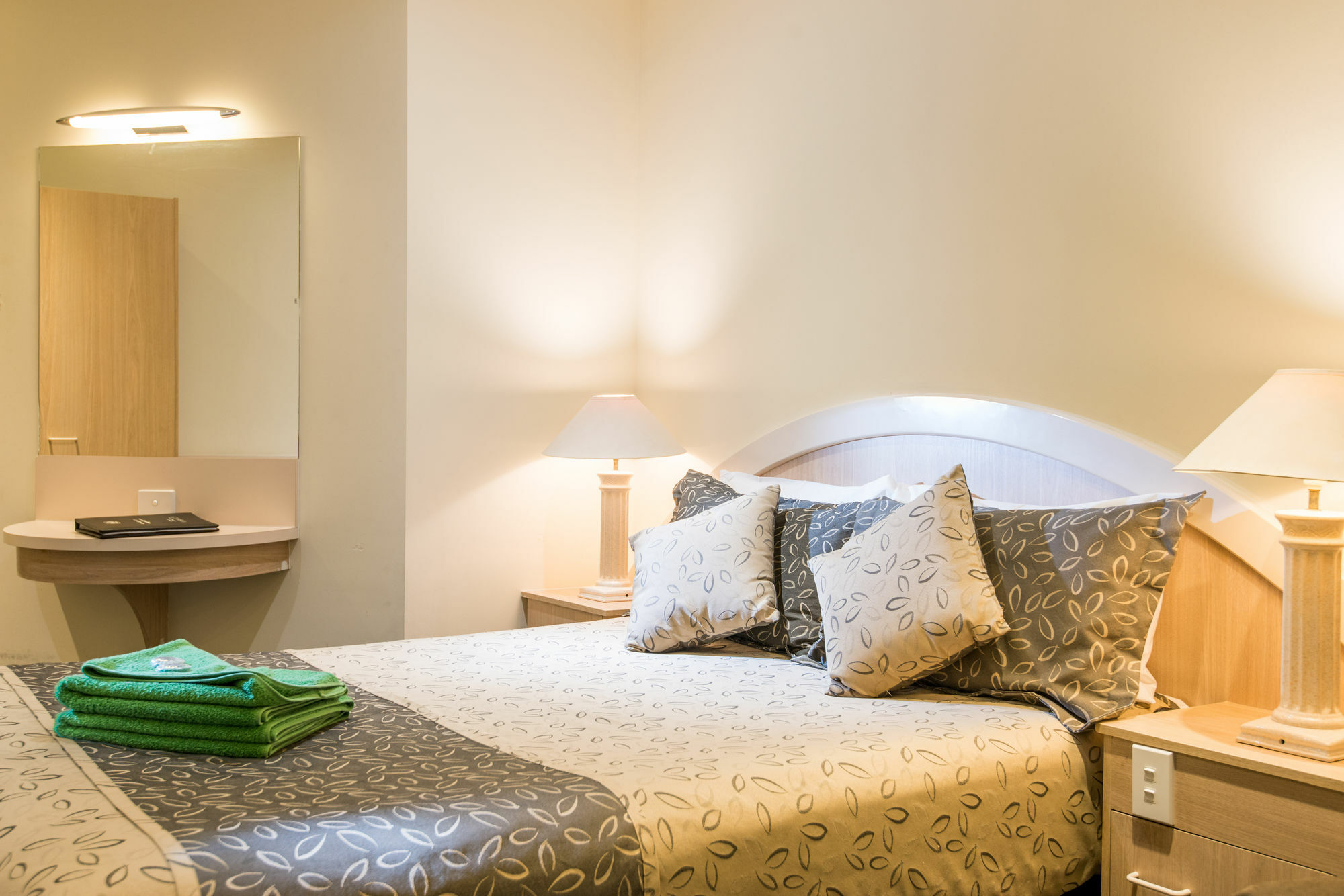 Adelaide Granada Motor Inn Екстер'єр фото