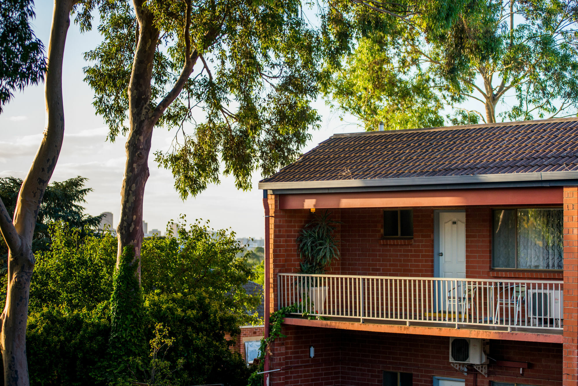 Adelaide Granada Motor Inn Екстер'єр фото